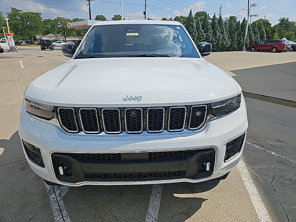 Certified 2024 Jeep Grand Cherokee Overland w/ Adv Protech Group III image 6