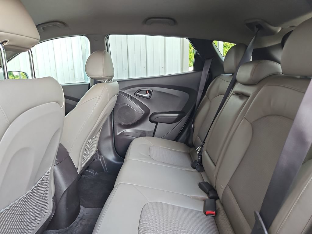 Used 2015 Hyundai Tucson GLS w/ Option Group 02 AWD/4WD image 25