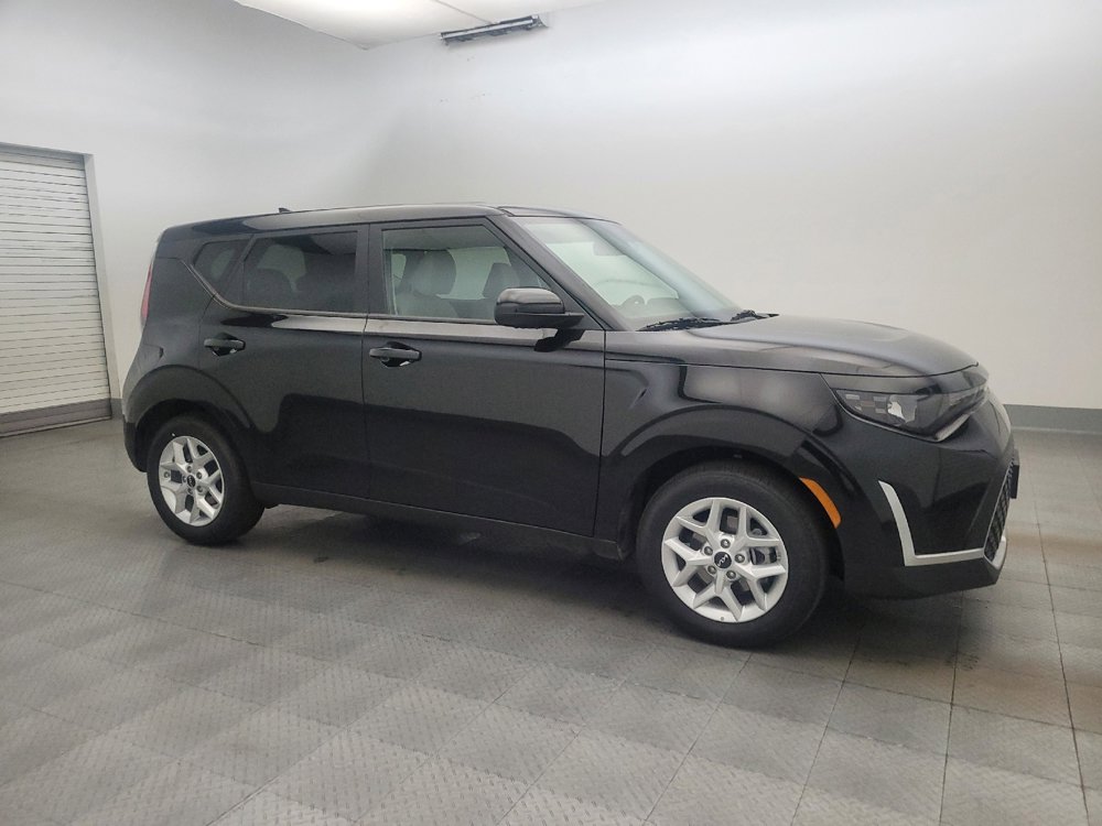 Used 2025 Kia Soul S FWD image 11