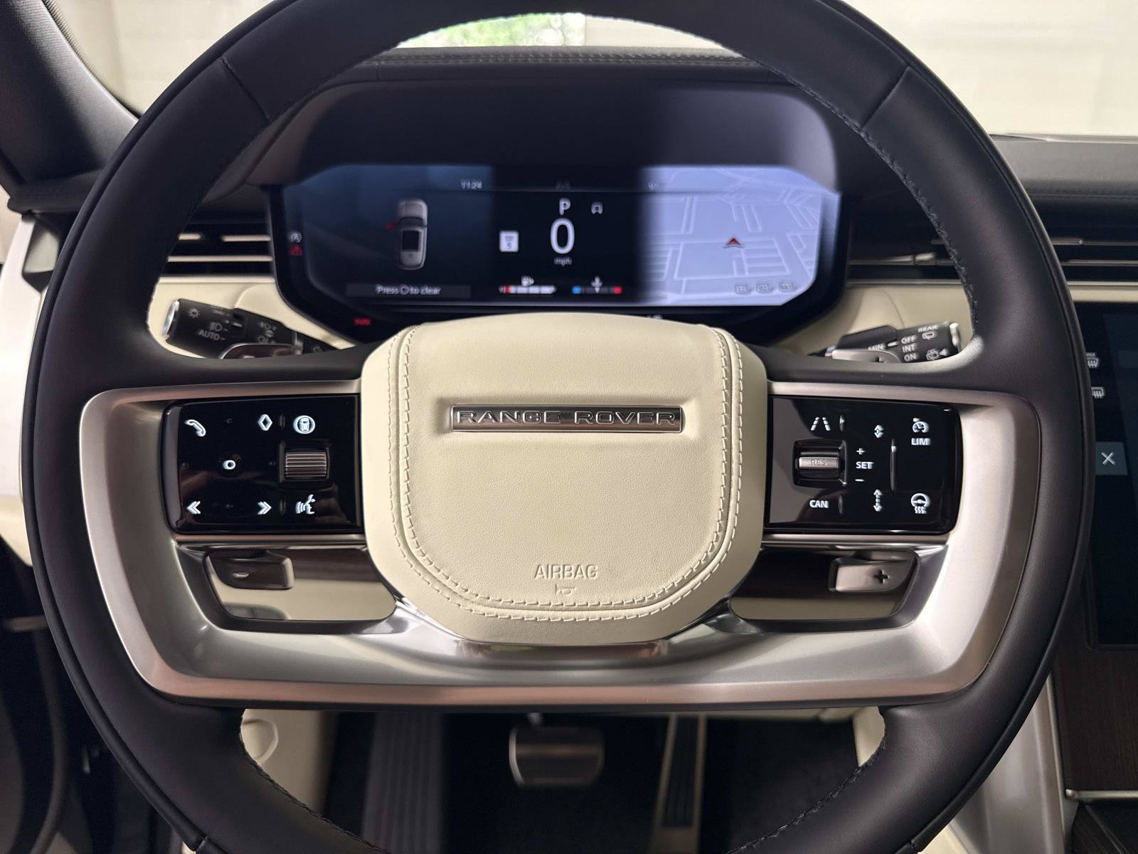 New 2026 Land Rover Range Rover Long Wheelbase SE AWD/4WD image 30