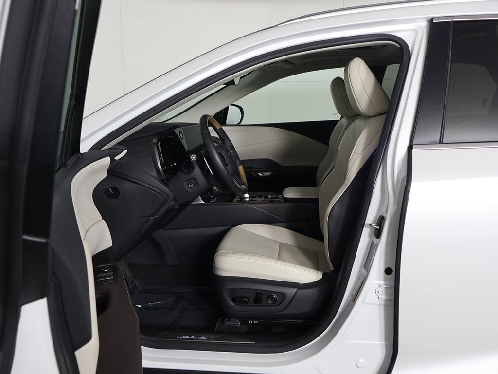 Used 2024 Lexus RX 350h w/ Accessory Package (K3) AWD/4WD image 31
