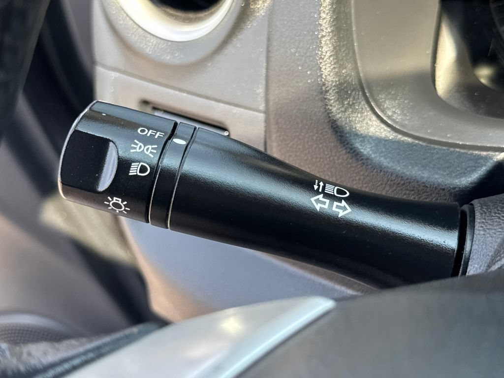 Used 2019 Nissan Versa Note SV FWD image 34