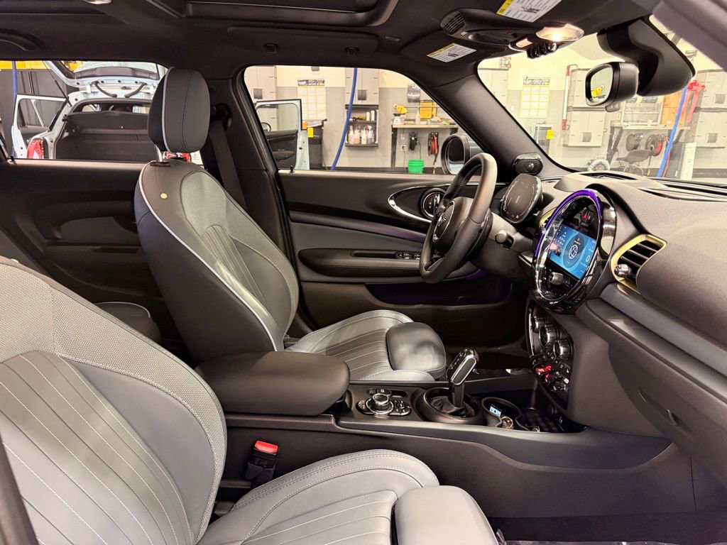 Used 2023 MINI Cooper Clubman S w/ MINI Untold Edition image 31