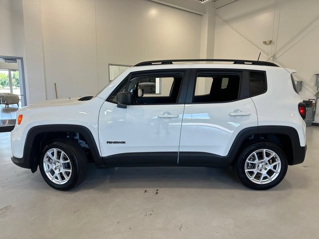 Used 2023 Jeep Renegade Latitude w/ Premium Group AWD/4WD image 8
