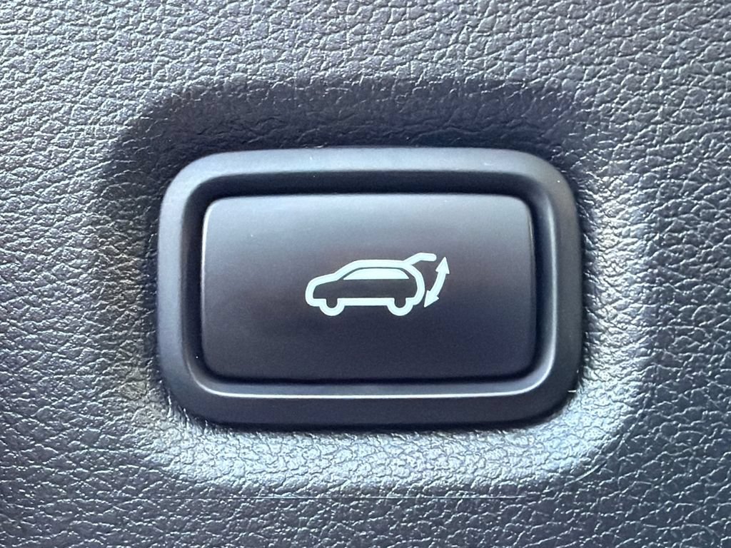 Used 2023 Hyundai Santa Fe Limited FWD image 19