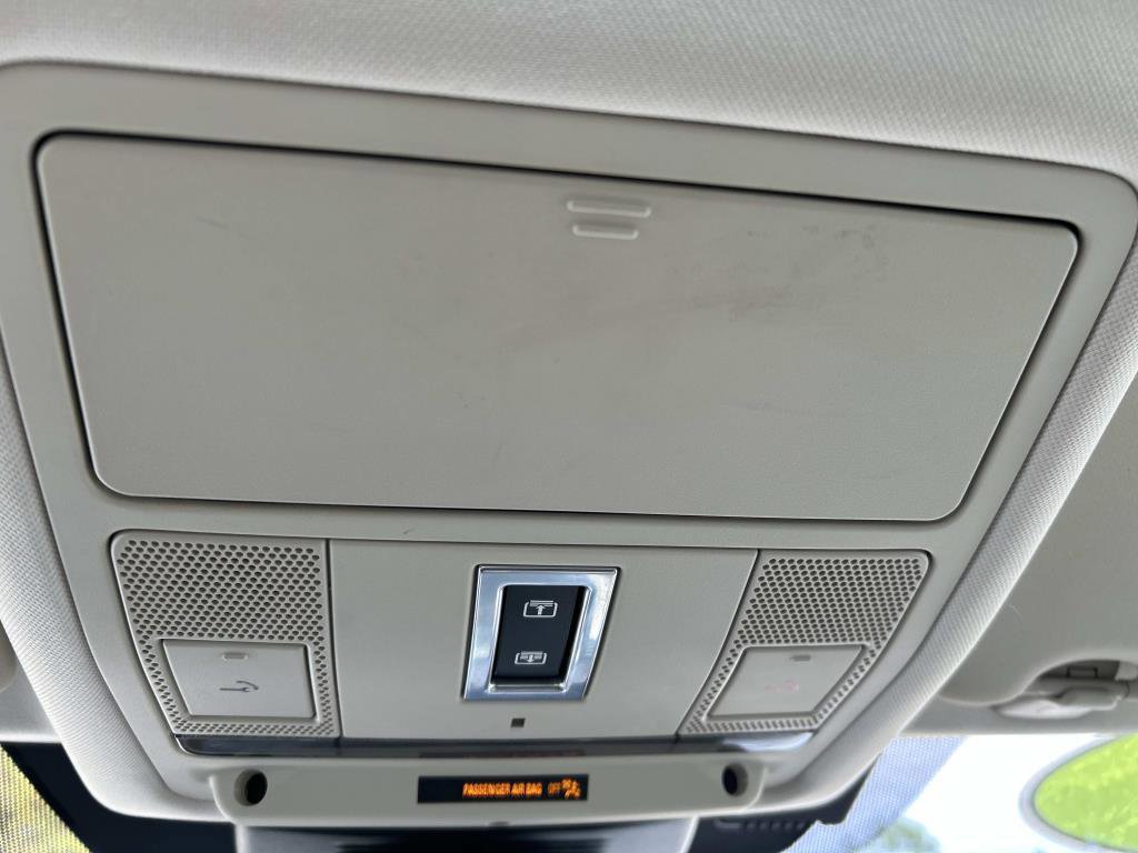 Used 2018 Land Rover Discovery Sport HSE image 34