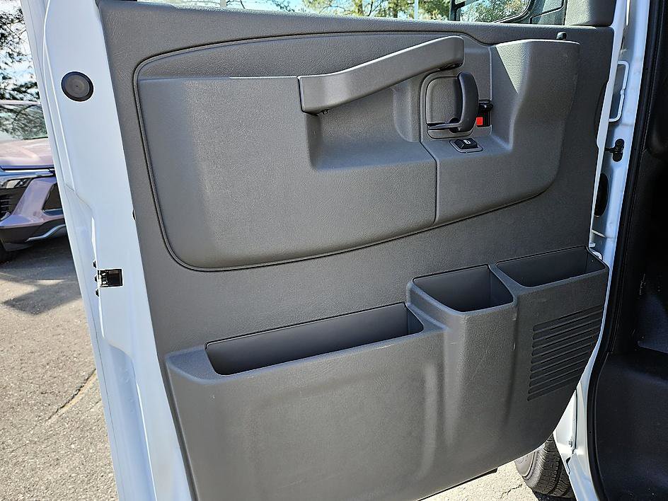 New 2026 Chevrolet Express 2500 w/ Driver Convenience Package RWD image 10