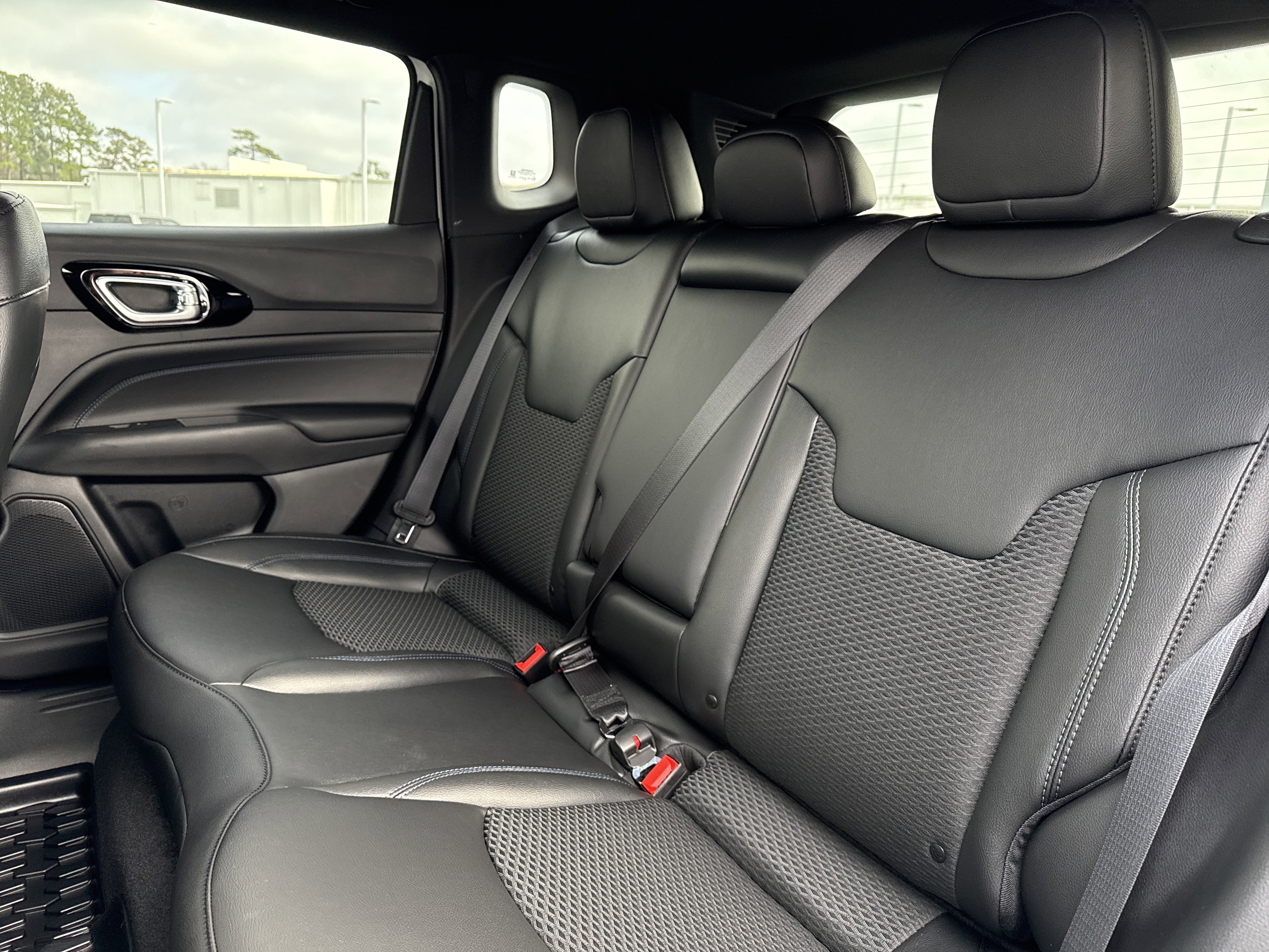 New 2026 Jeep Compass Latitude image 18