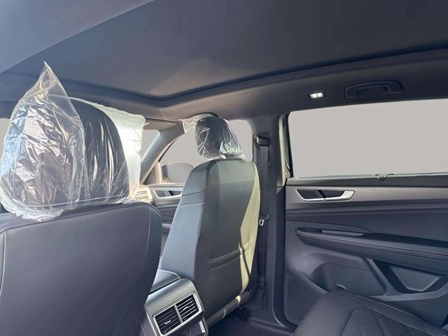 New 2026 Volkswagen Atlas Cross Sport SE image 5