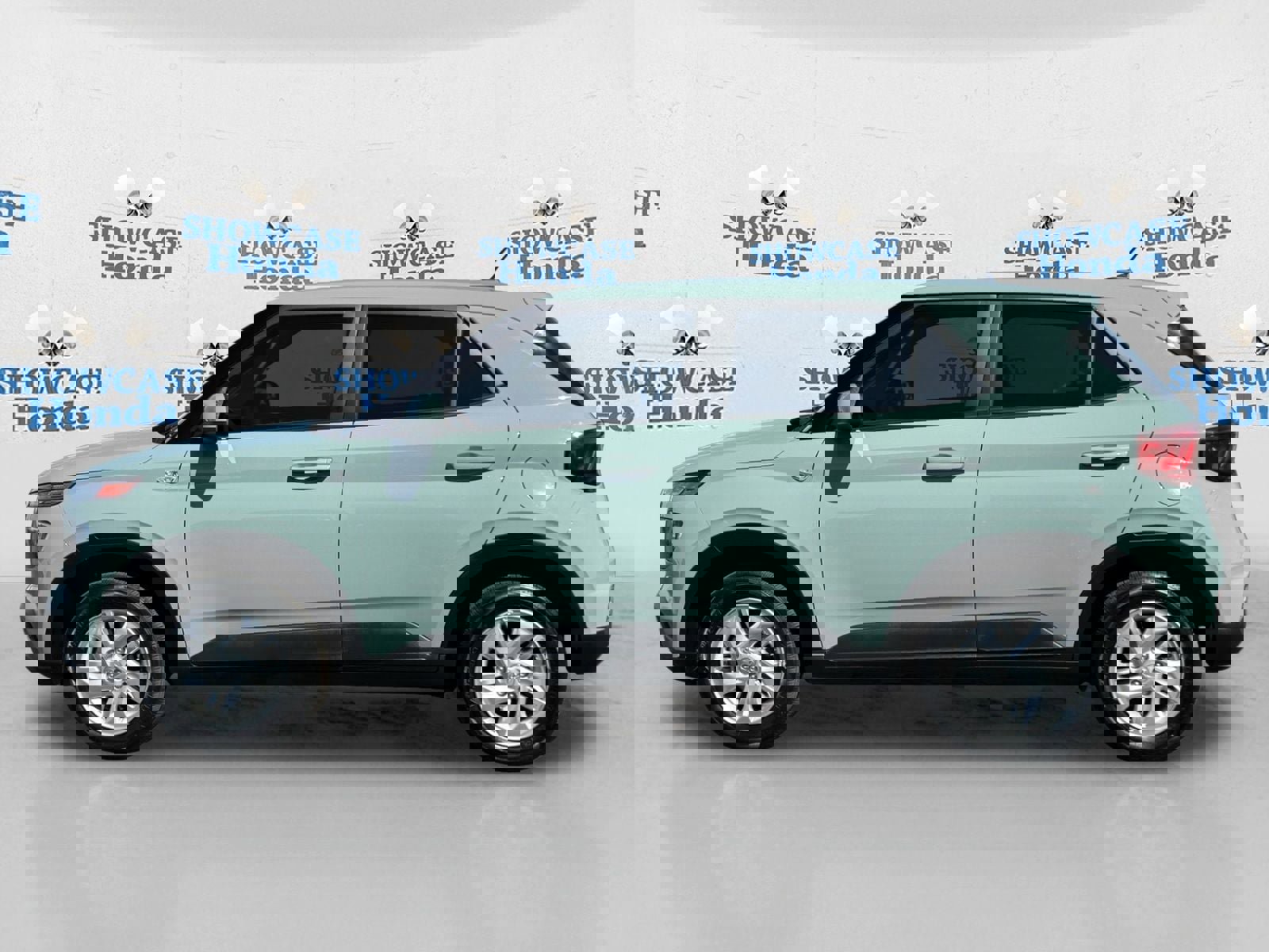 Used 2025 Hyundai Venue SE image 4