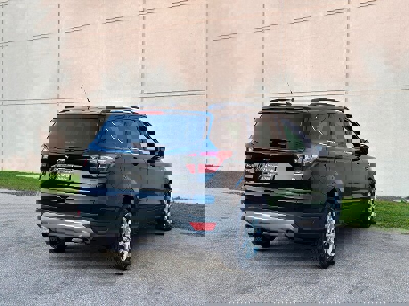 Used 2017 Ford Escape SE w/ Equipment Group 201A image 11
