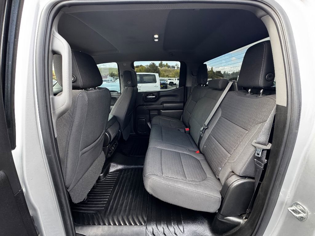 Used 2021 Chevrolet Silverado 1500 LT image 3