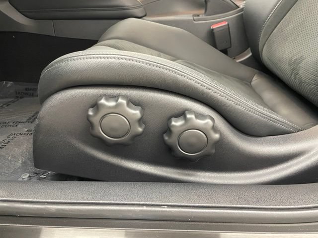 Used 2023 Nissan Z w/ Floor Mat Package (L93) RWD image 12