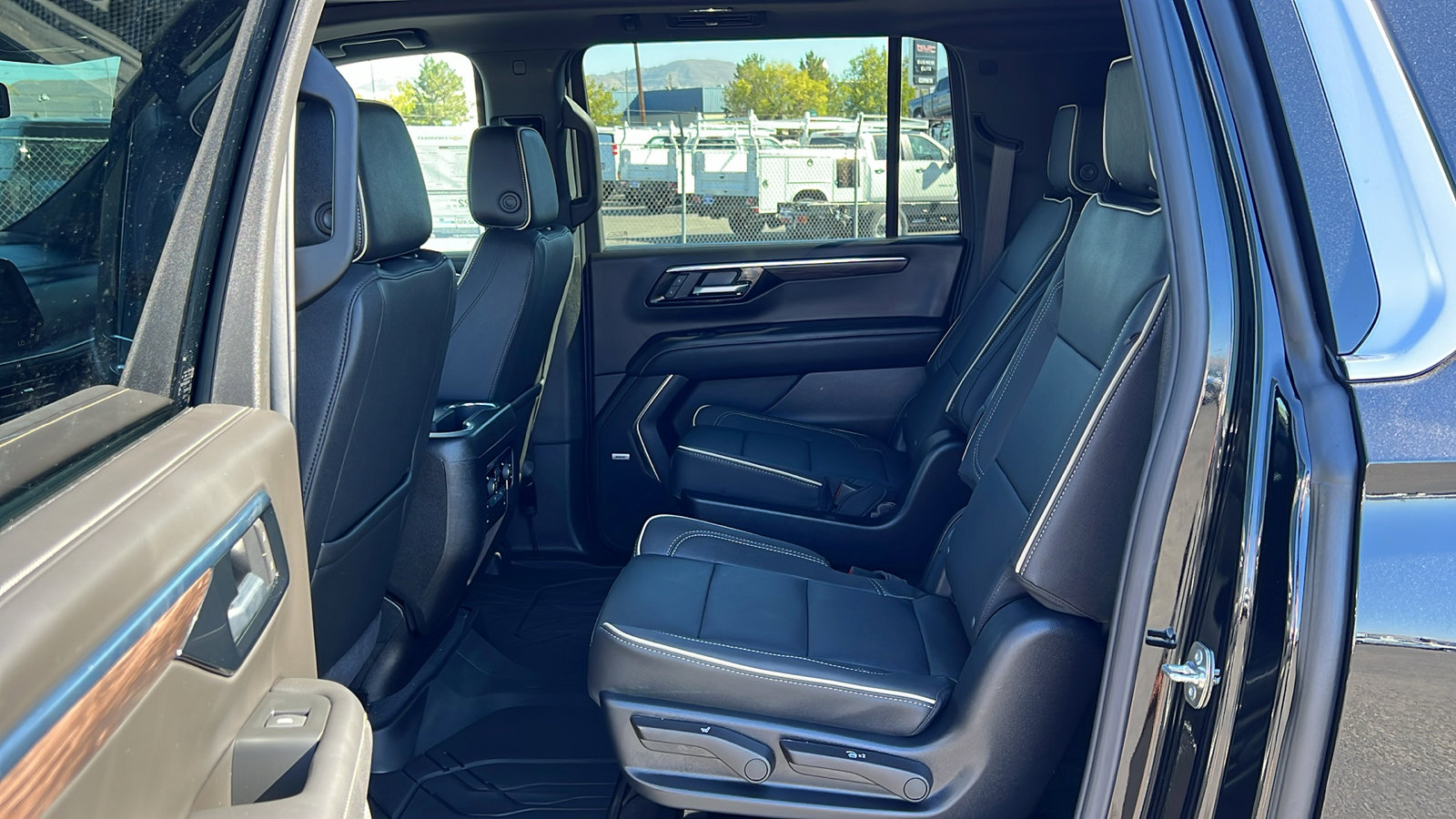 New 2026 Chevrolet Suburban Premier w/ Sun And Tow Package image 16