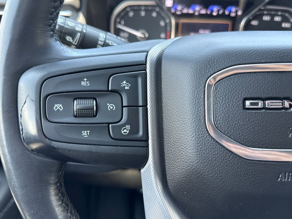 Used 2021 GMC Yukon Denali w/ Denali Premium Package RWD image 16