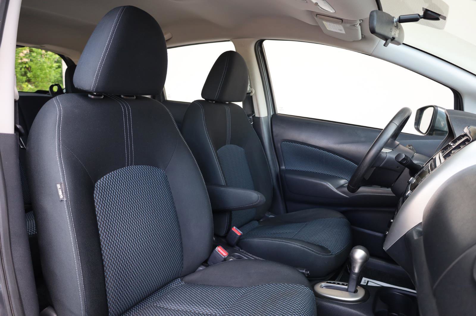 Used 2016 Nissan Versa Note SV FWD image 25