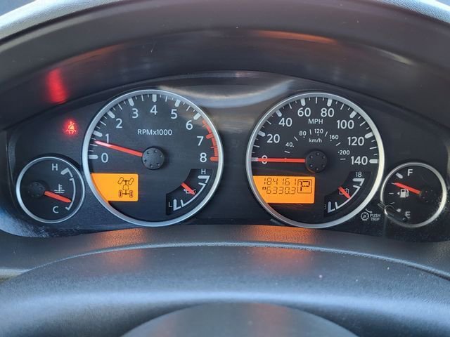 Used 2011 Nissan Pathfinder SV image 18