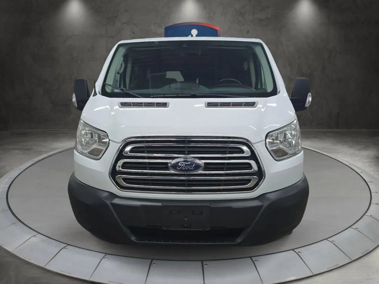 Used 2017 Ford Transit 150 XLT image 8