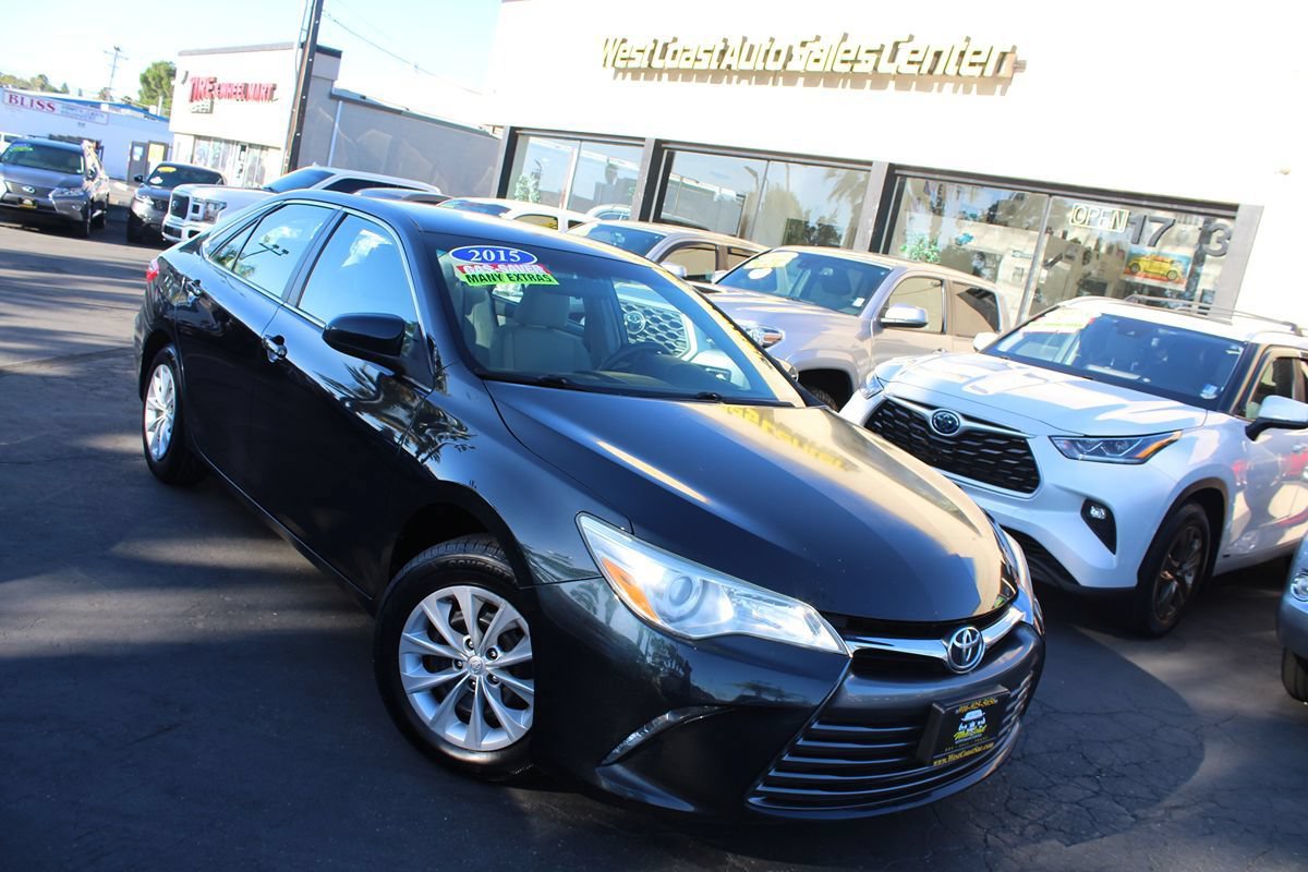 Used 2015 Toyota Camry LE FWD image 31