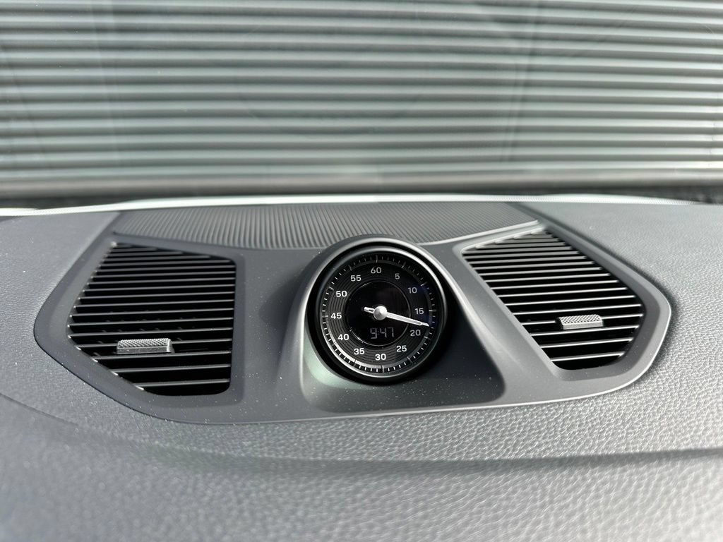 New 2026 Porsche Cayenne Coupe AWD/4WD image 31