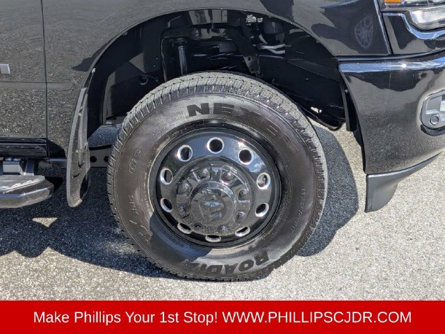 Used 2024 RAM 3500 Big Horn w/ Night Edition AWD/4WD image 10