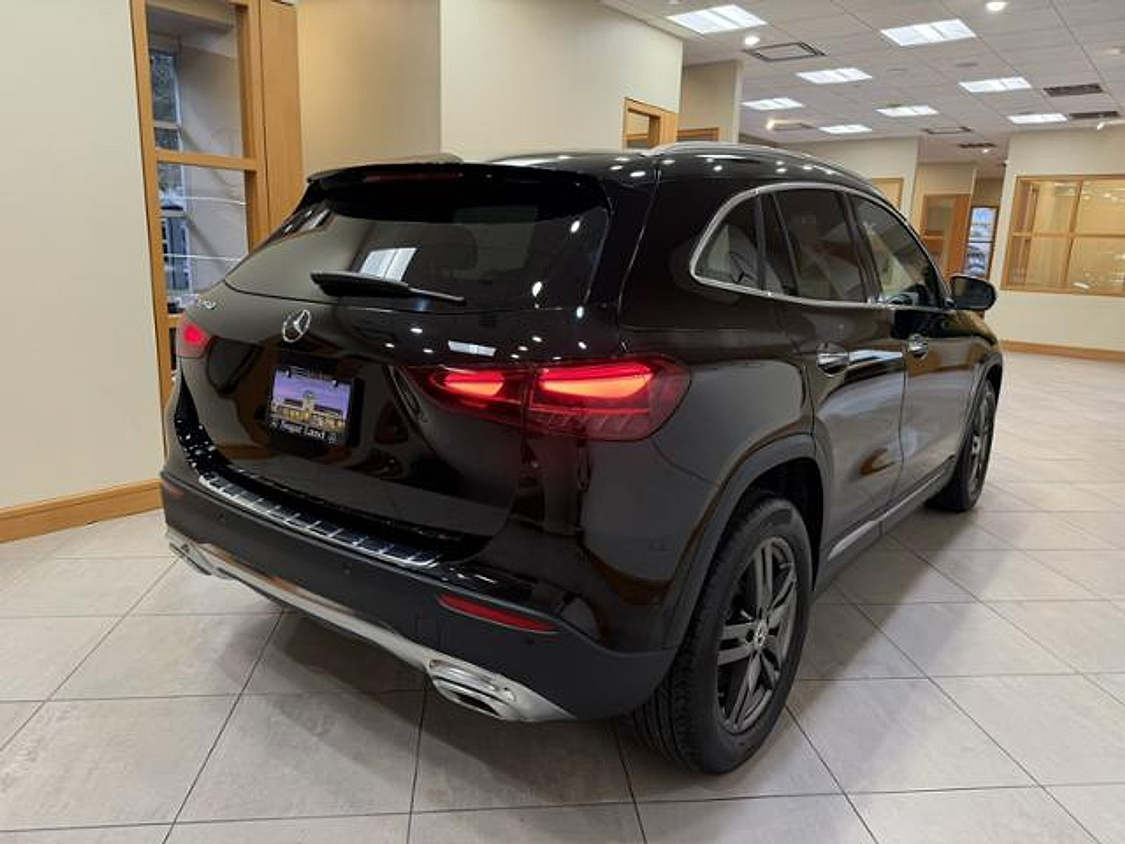 Certified 2025 Mercedes-Benz GLA 250 image 5