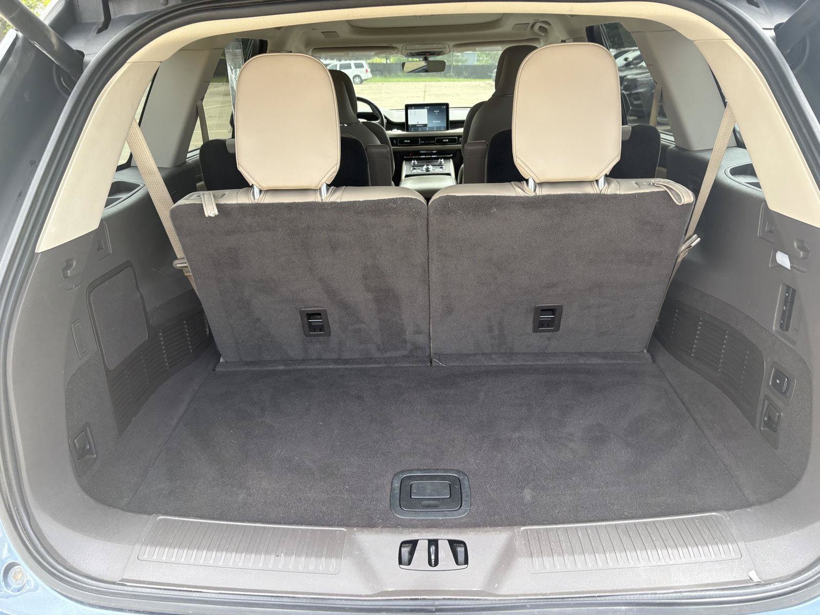 Used 2020 Lincoln Aviator Reserve w/ Equipment Group 202A AWD/4WD image 32