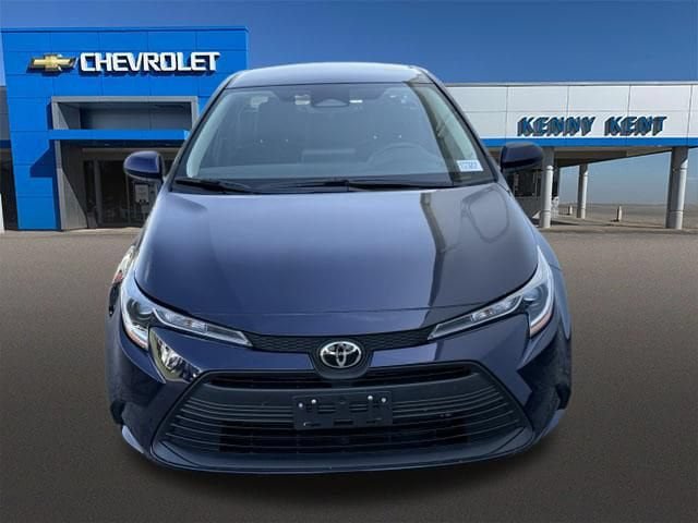 Used 2026 Toyota Corolla LE FWD image 6