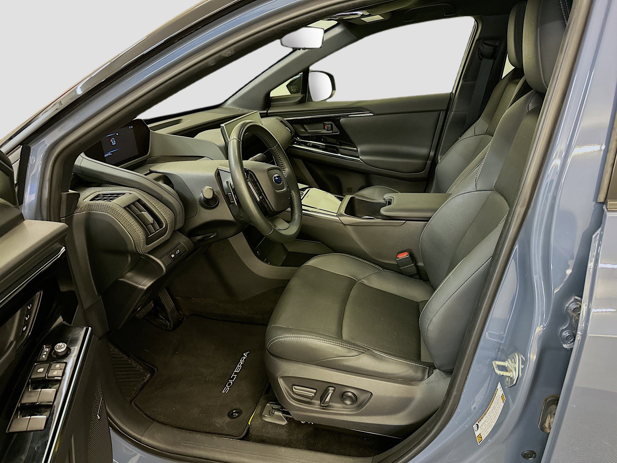 Used 2023 Subaru Solterra AWD image 13