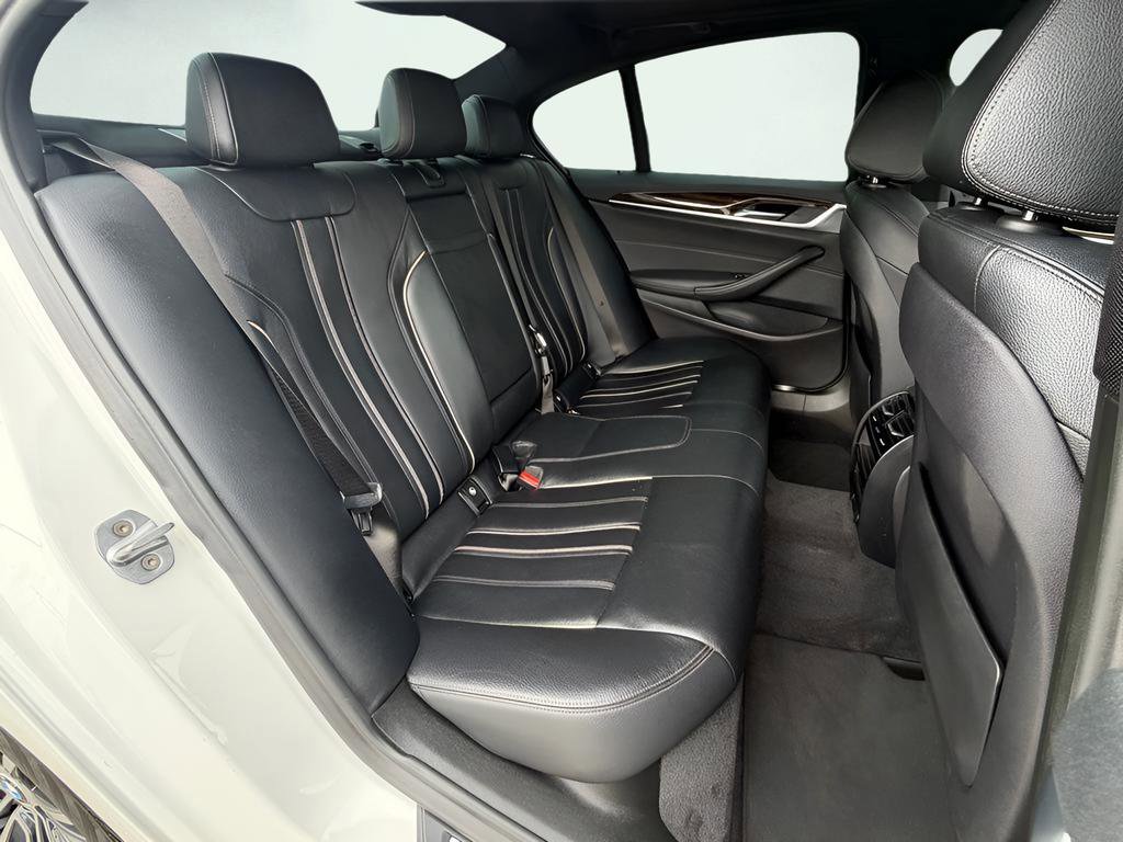 Used 2019 BMW 530i w/ Convenience Package RWD image 29