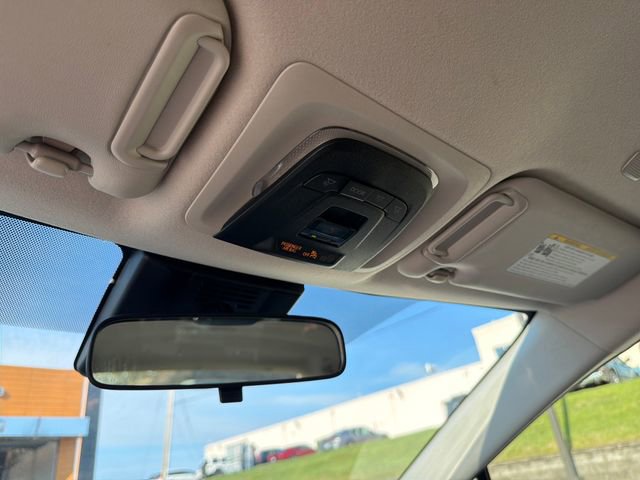 Used 2025 Toyota Corolla LE FWD image 34