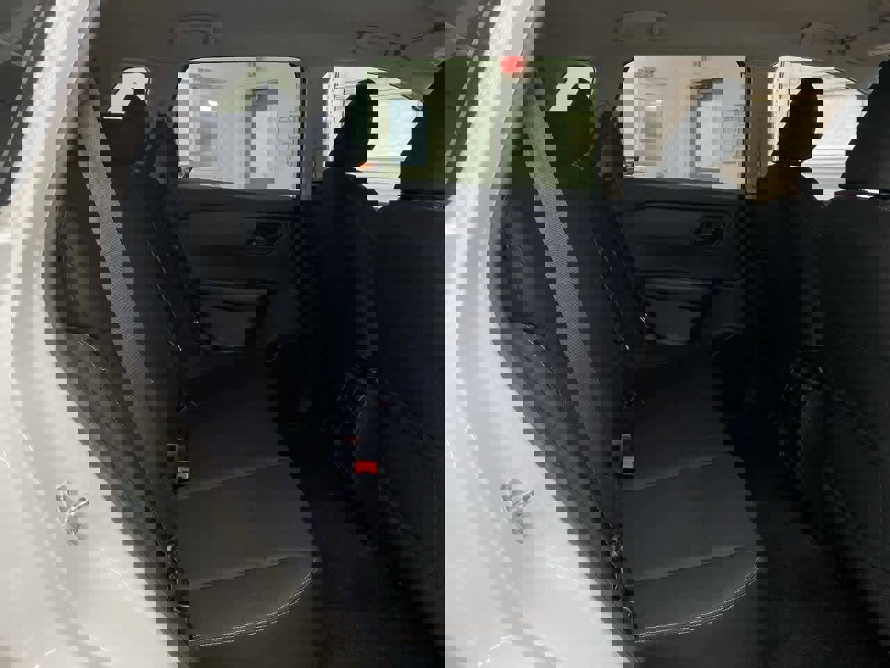 Used 2024 Nissan Rogue S image 17