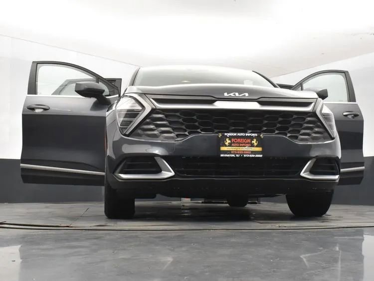 Used 2024 Kia Sportage LX image 11