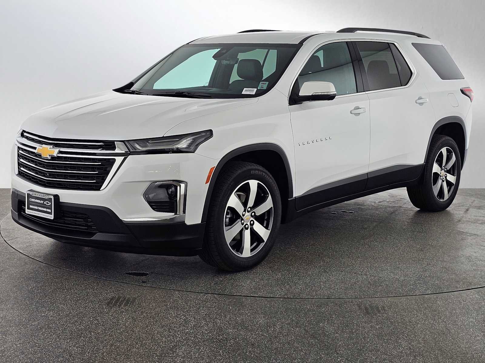Used 2023 Chevrolet Traverse LT w/ LT Premium Package FWD image 7