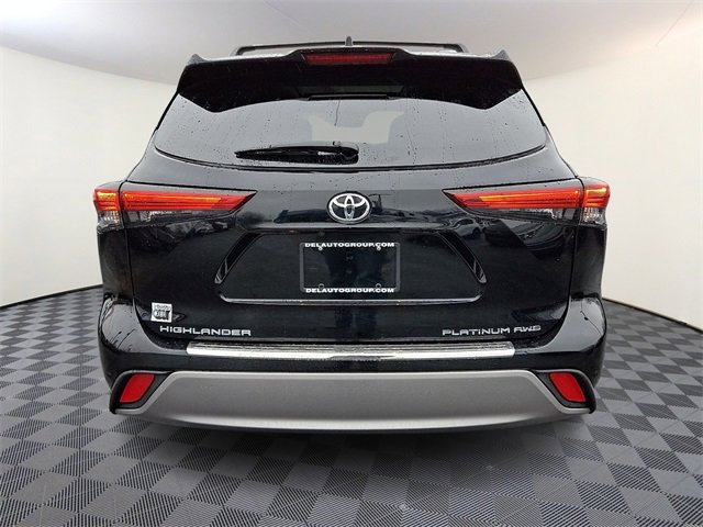 Used 2022 Toyota Highlander Platinum image 5