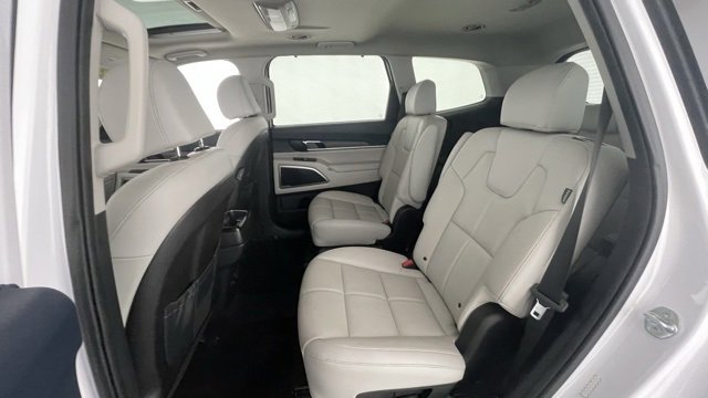 Used 2023 Kia Telluride EX w/ EX Captain's Chair Package image 45