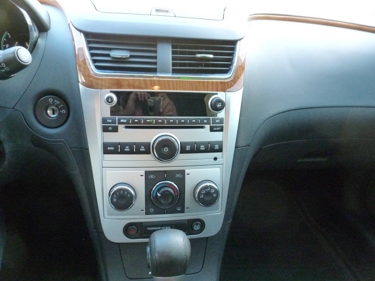 Used 2011 Chevrolet Malibu LT w/ HFV6 Engine Package FWD image 13