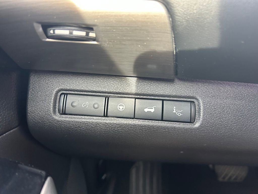 Used 2024 Nissan Pathfinder Platinum w/ Cargo Package image 20