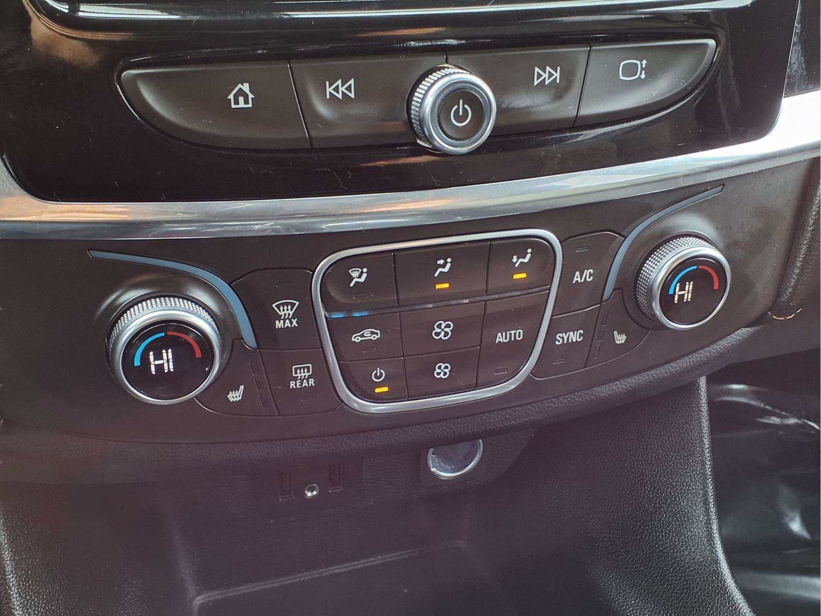 Used 2018 Chevrolet Traverse LT image 20