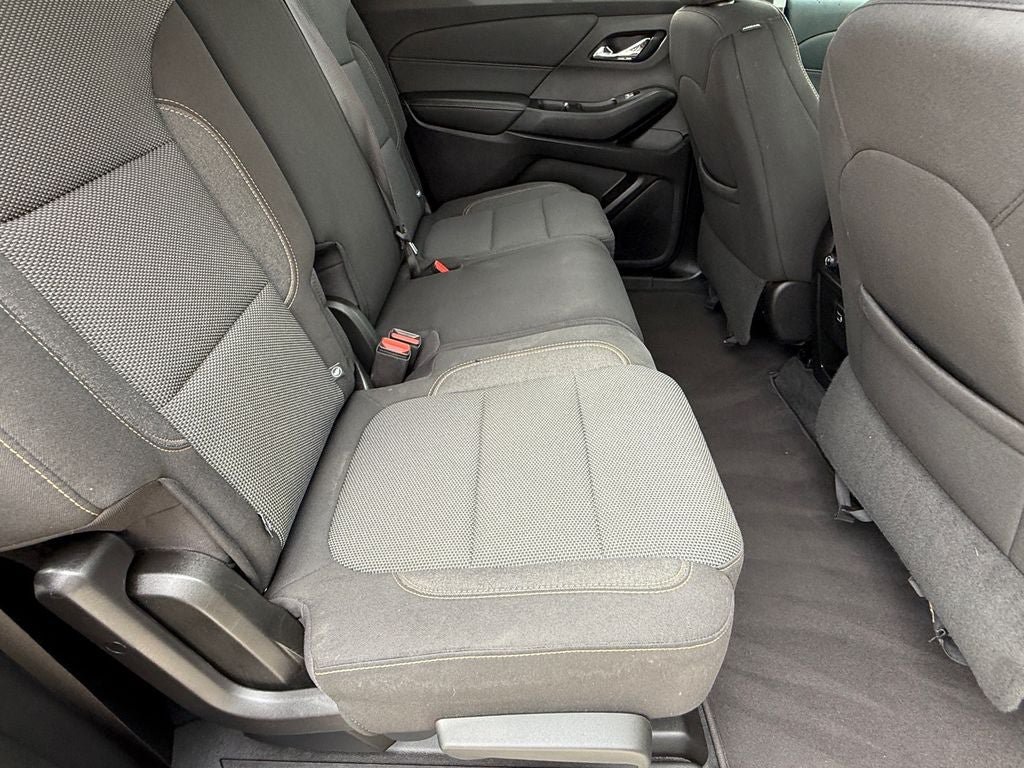 Used 2021 Chevrolet Traverse LS AWD/4WD image 11