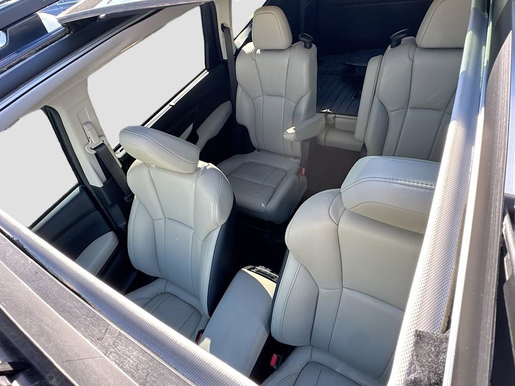 Used 2022 Subaru Ascent Limited w/ Technology Package image 28