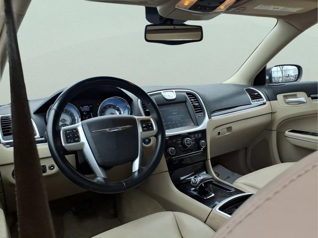 Used 2013 Chrysler 300 AWD w/ Driver Convenience Group image 9