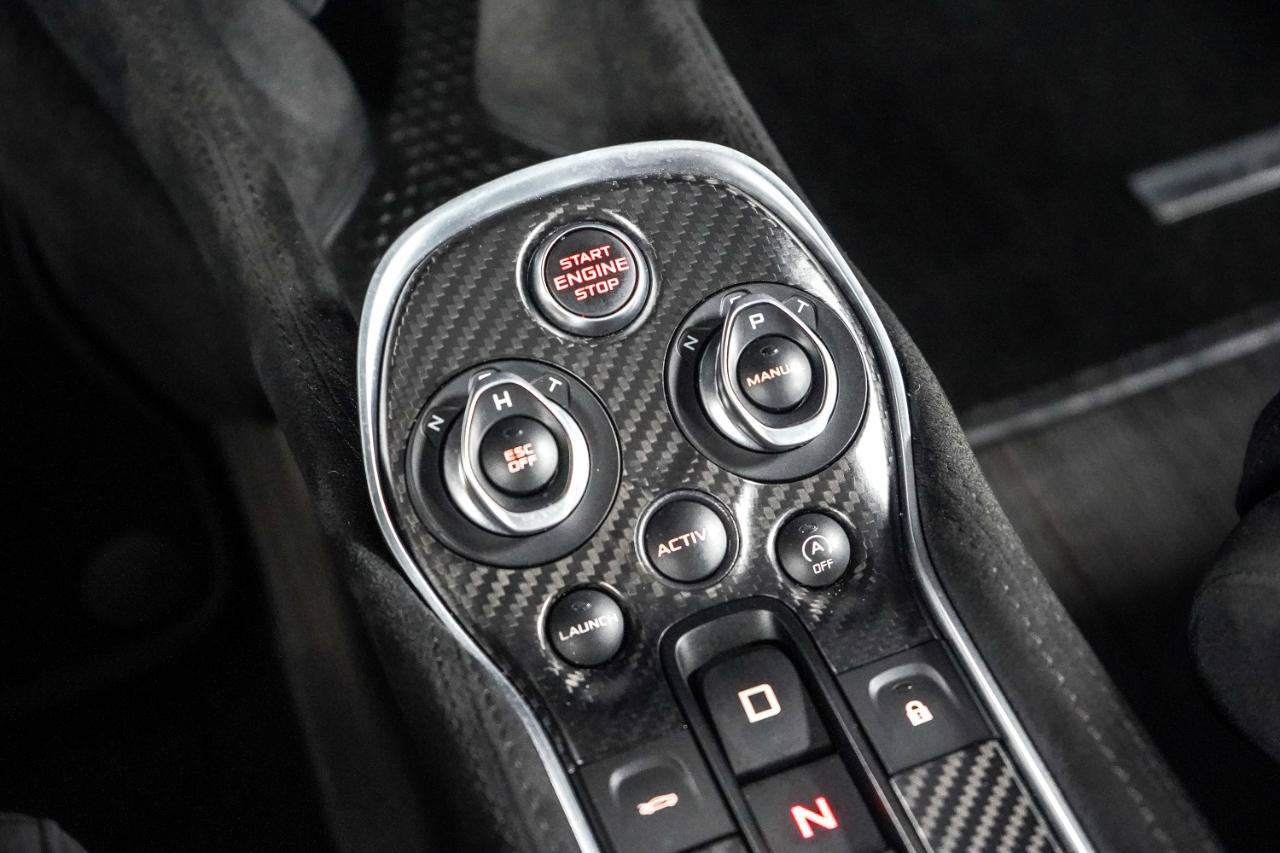 Used 2019 McLaren 600LT RWD image 24
