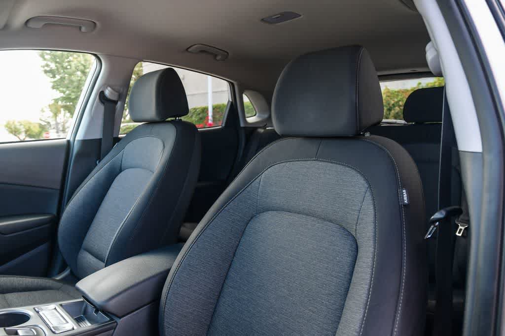 Used 2023 Hyundai Kona SE FWD image 17