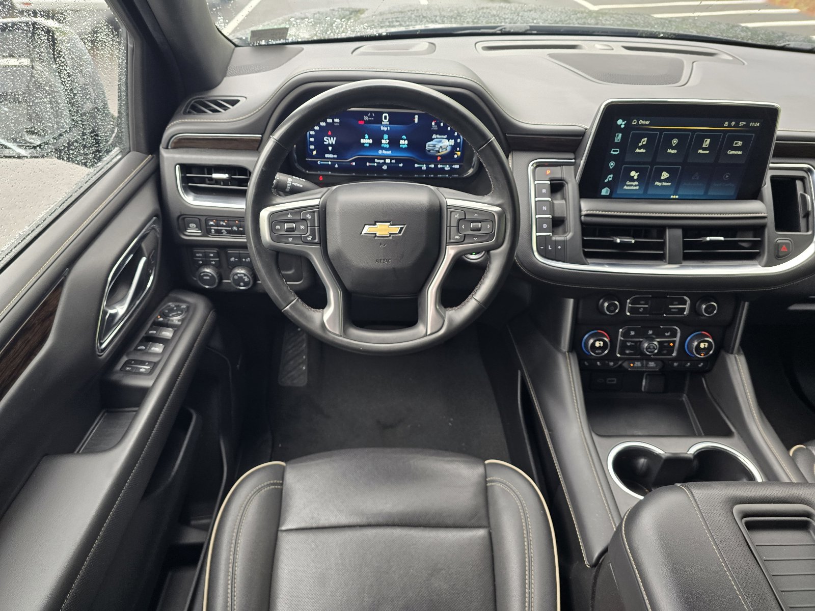 Used 2024 Chevrolet Tahoe Premier AWD/4WD image 16