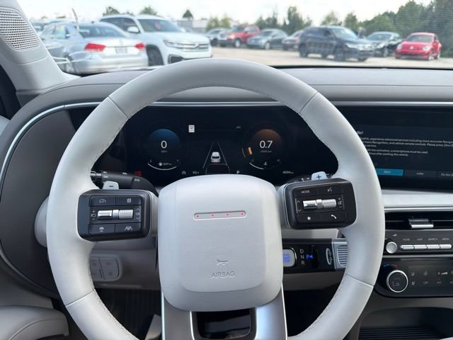 Used 2026 Hyundai Palisade SEL FWD image 13