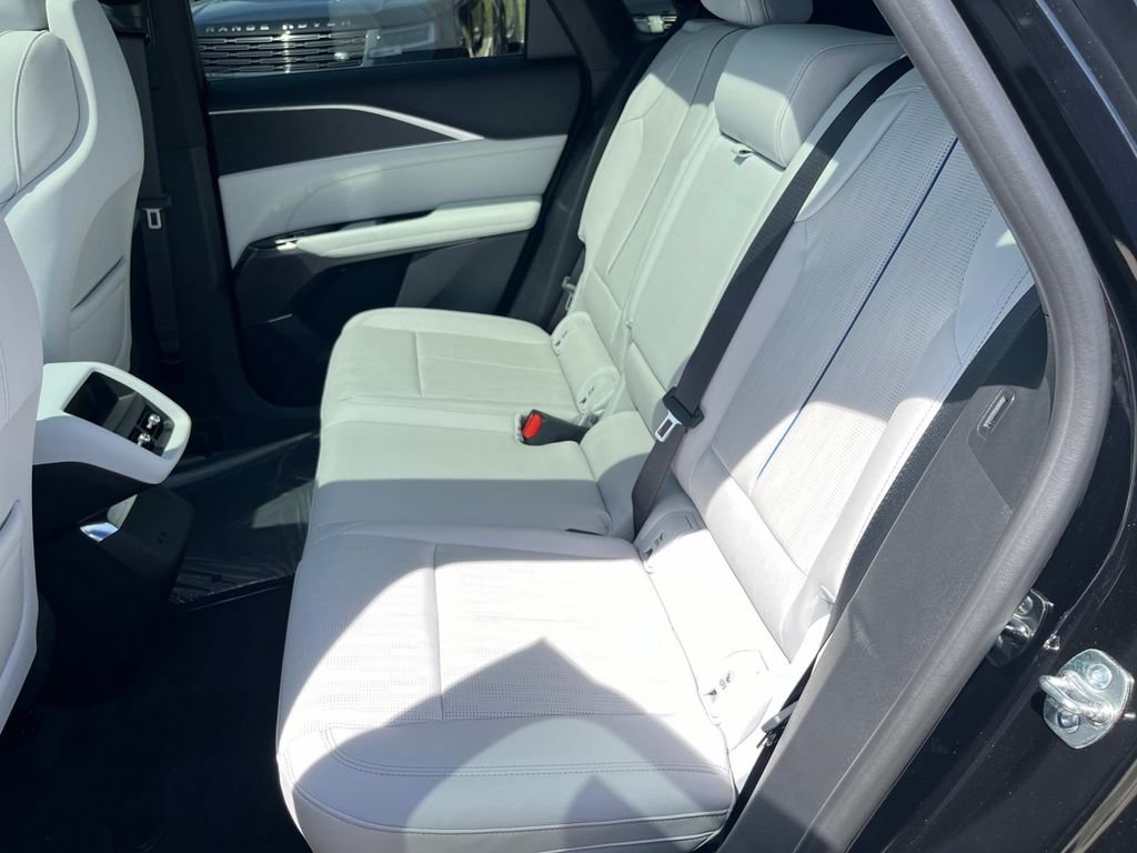 New 2026 Cadillac Lyriq Sport AWD/4WD image 16