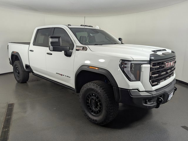 Used 2025 GMC Sierra 2500 AT4X w/ AT4X AEV Edition image 2
