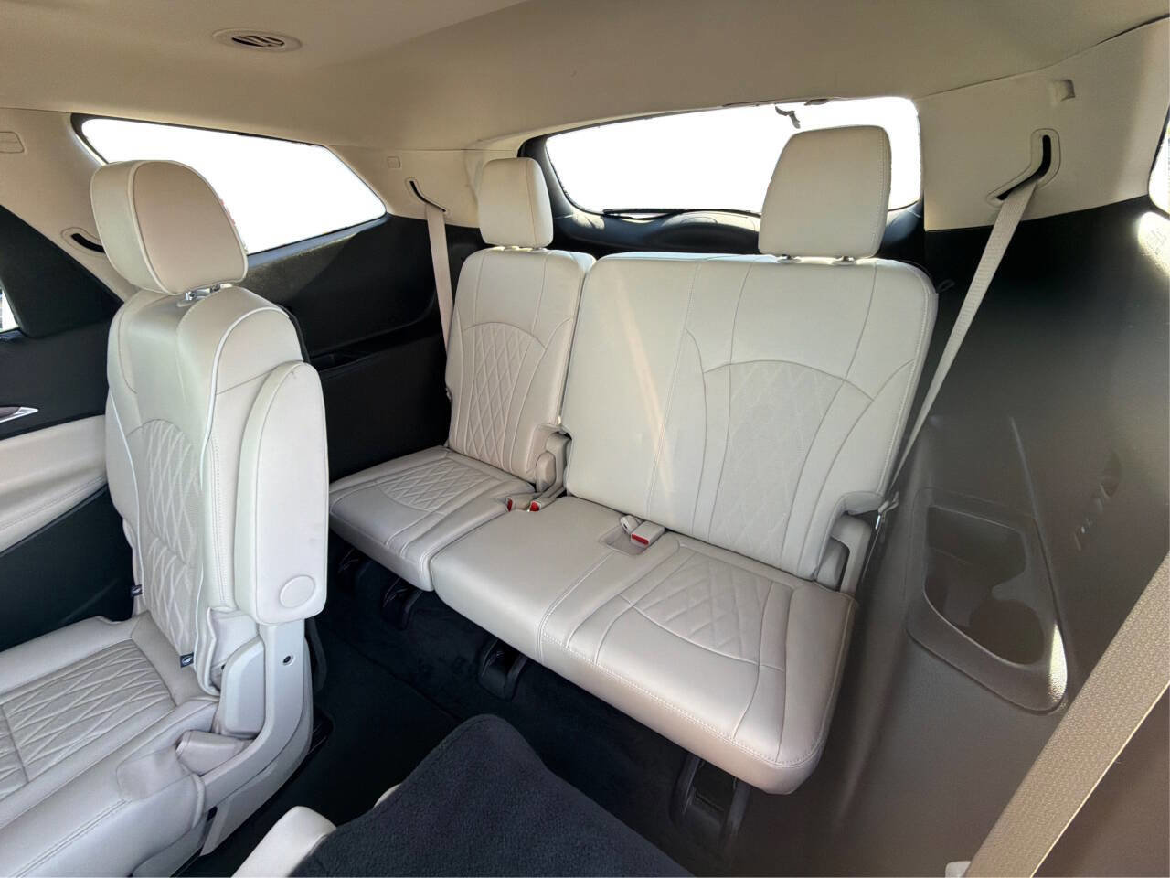 Used 2022 Buick Enclave Avenir AWD/4WD image 39
