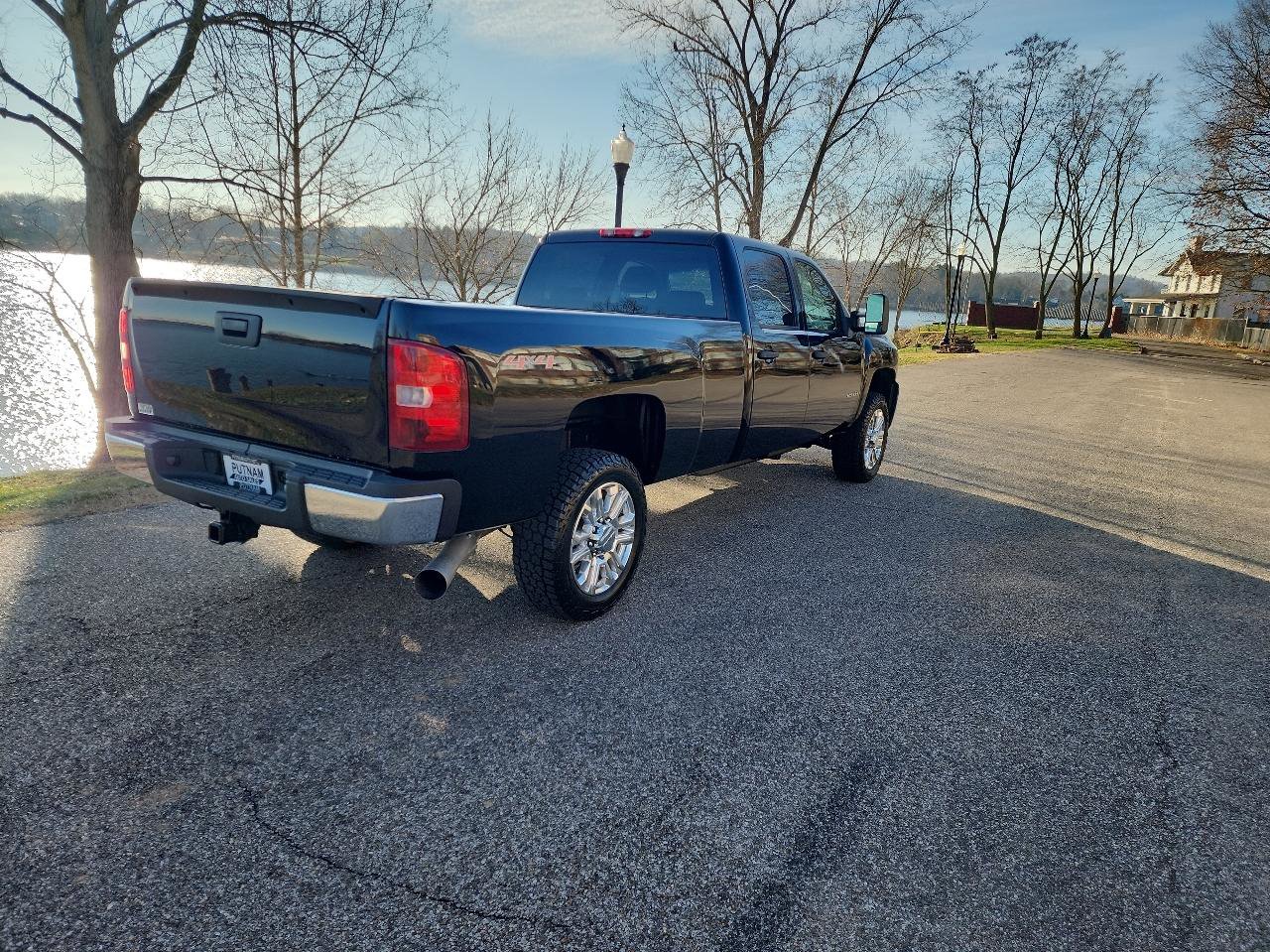 Used 2008 Chevrolet Silverado 2500 LT w/ 1LT Convenience Package AWD/4WD image 5